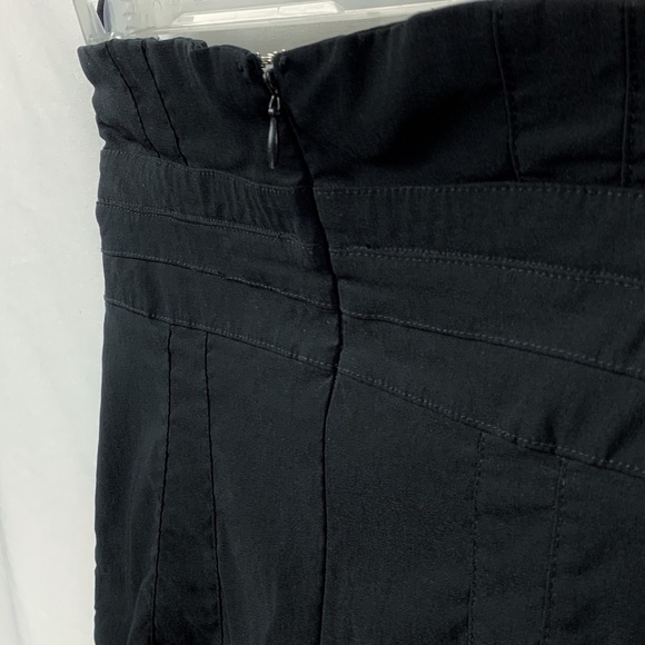 LE CHATEAU | High Waisted Pencil Skirt Size 9/10 - Picture 5 of 7